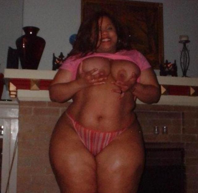 16P Big Thick Lightskin Booty Girl