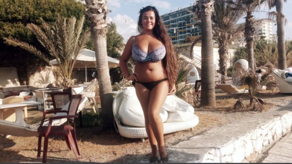 25P Busty Russian Woman 3697