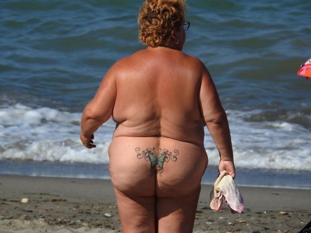 15P BBW matures and grannies at the beach 508
