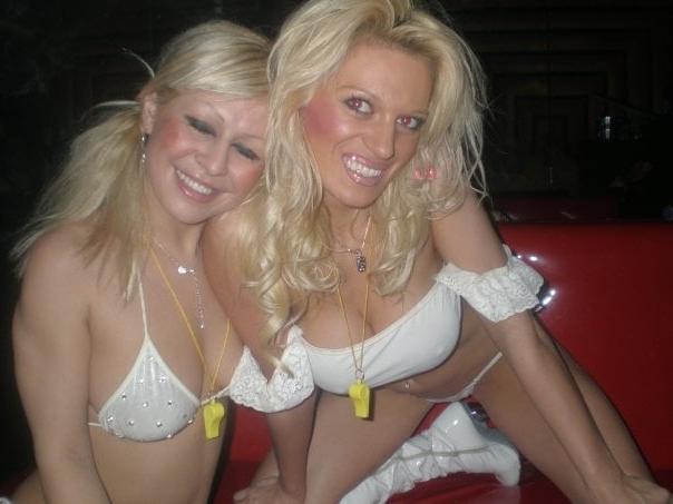 25P Greek milf stripper