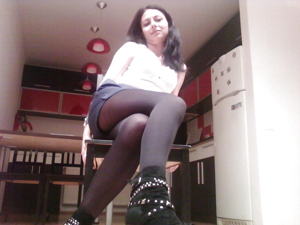 12P Mona - Romanian Webcam Performer