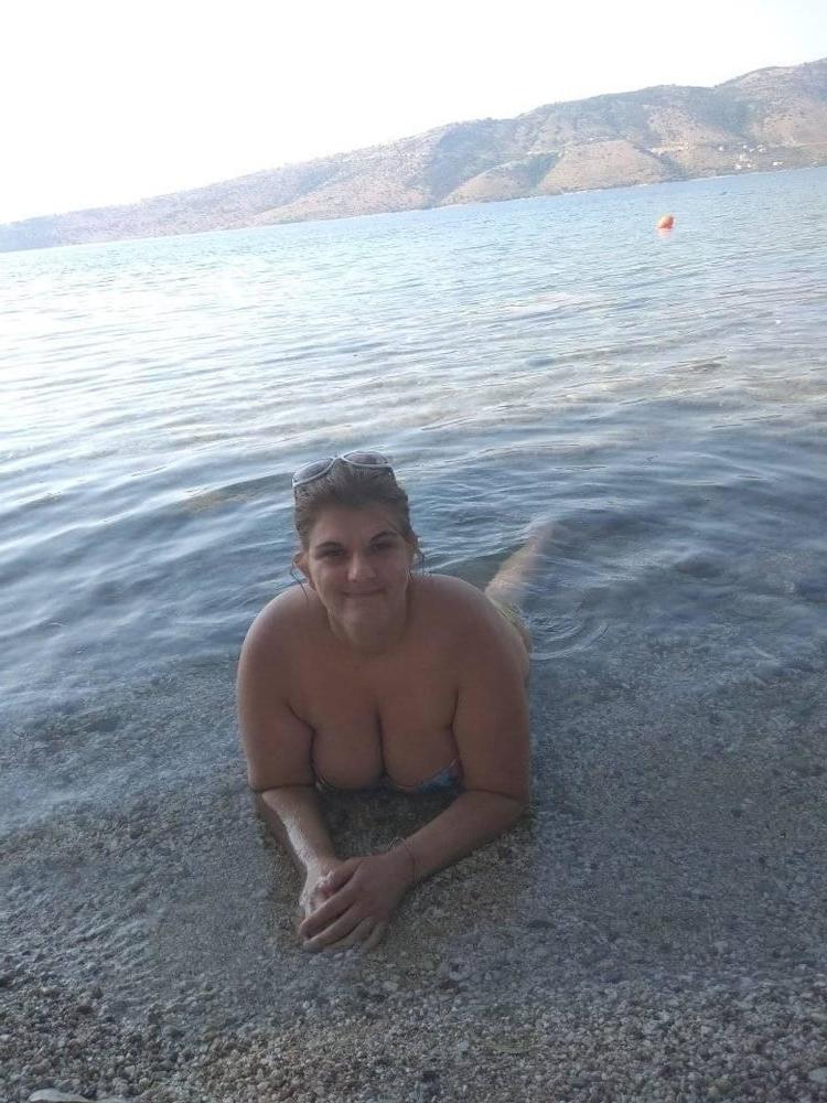 25P Greek Milf from Social Media : Pavlina