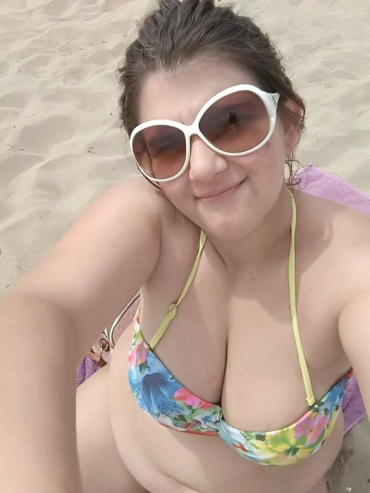 25P Greek Milf from Social Media : Pavlina
