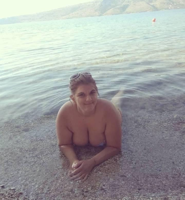 25P Greek Milf from Social Media : Pavlina