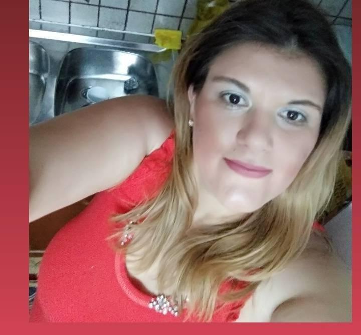 25P Greek Milf from Social Media : Pavlina