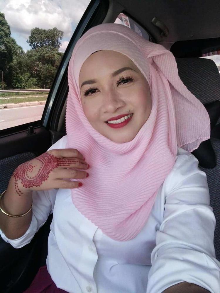 14P Janda Melayu tetek besar