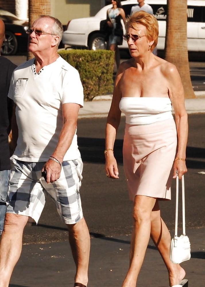 25P without bras voyeur (Granny and Milf)