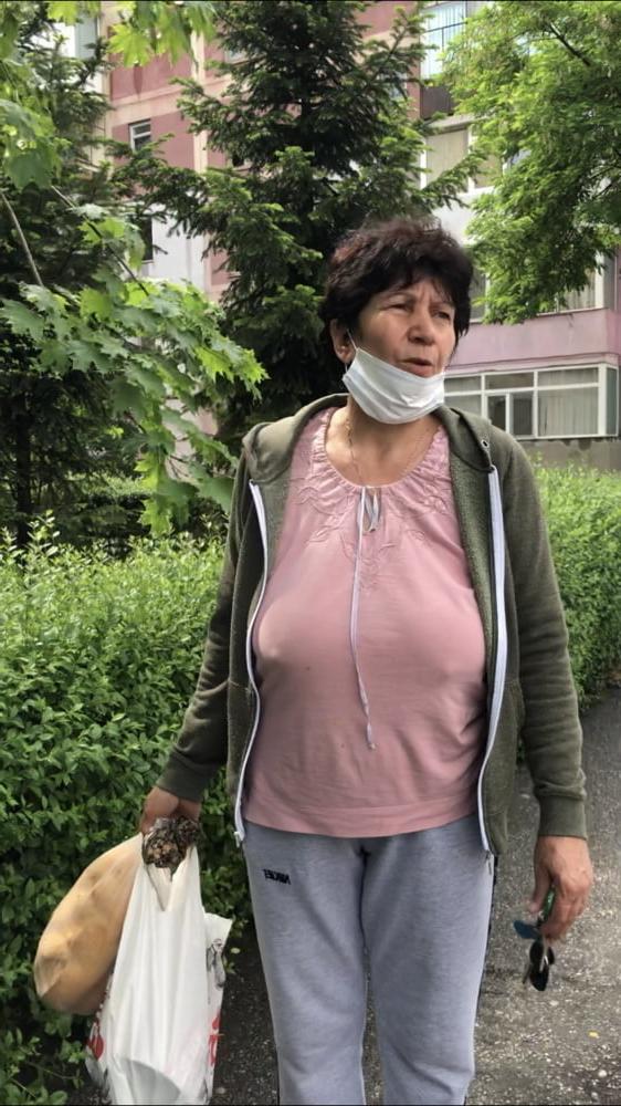 25P without bras voyeur (Granny and Milf)