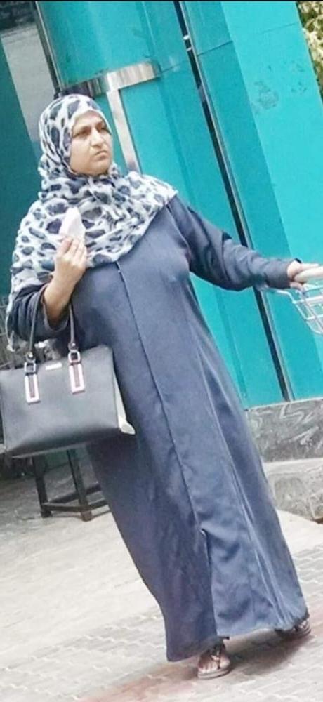 25P without bras voyeur (Granny and Milf)