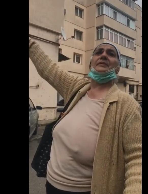25P without bras voyeur (Granny and Milf)