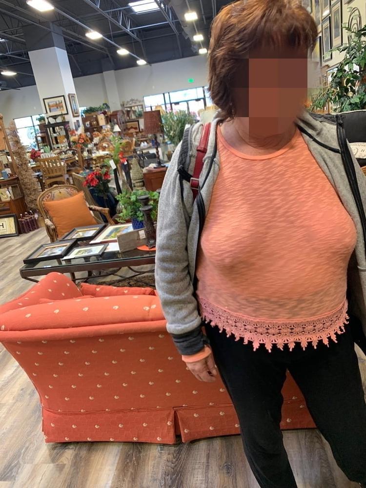 25P without bras voyeur (Granny and Milf)