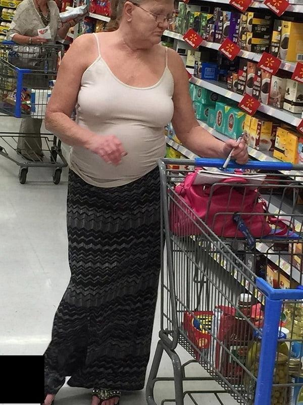 25P without bras voyeur (Granny and Milf)