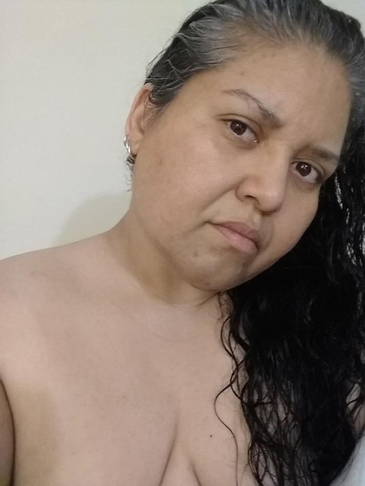 15P Grey hairy Hispanic granny