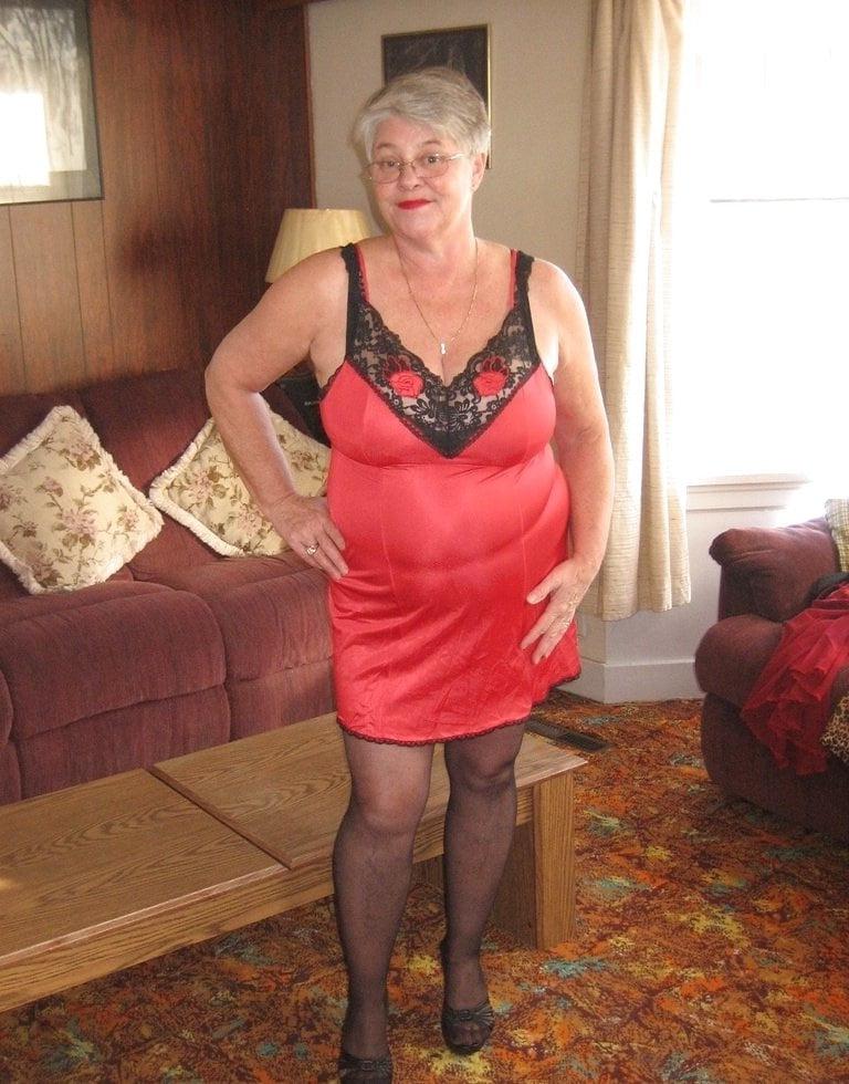 25P Granny in big panties #2