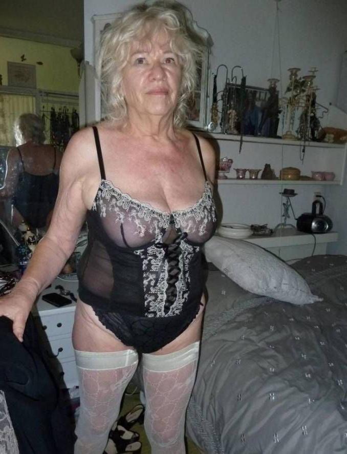 11P Grey haired granny likes it up the bum