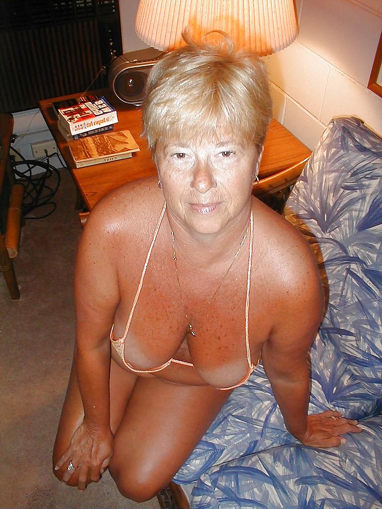 25P Horny GILF looking for a ride