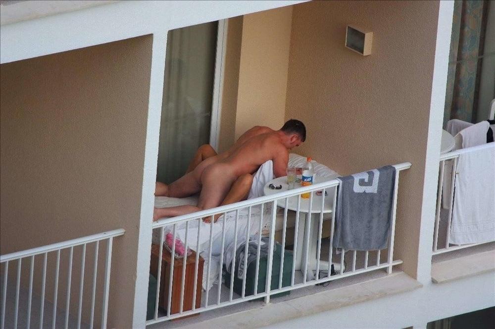 25P voyeur