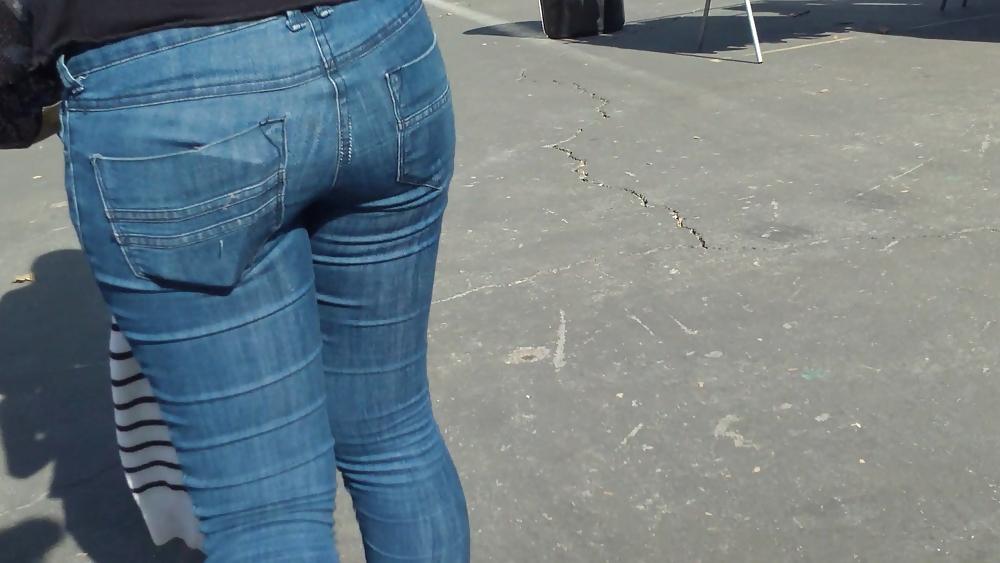 25P Cute teen ass in butt tight jeans 