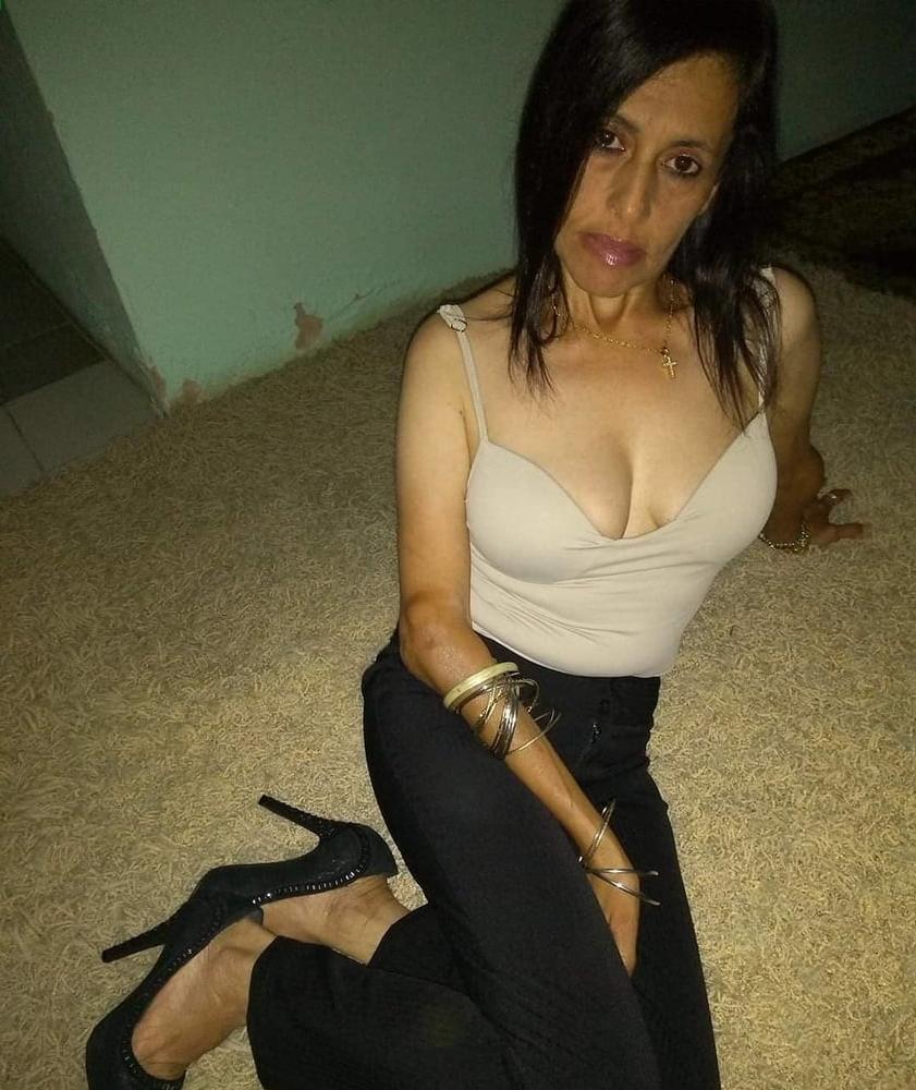 20P Fine looking granny