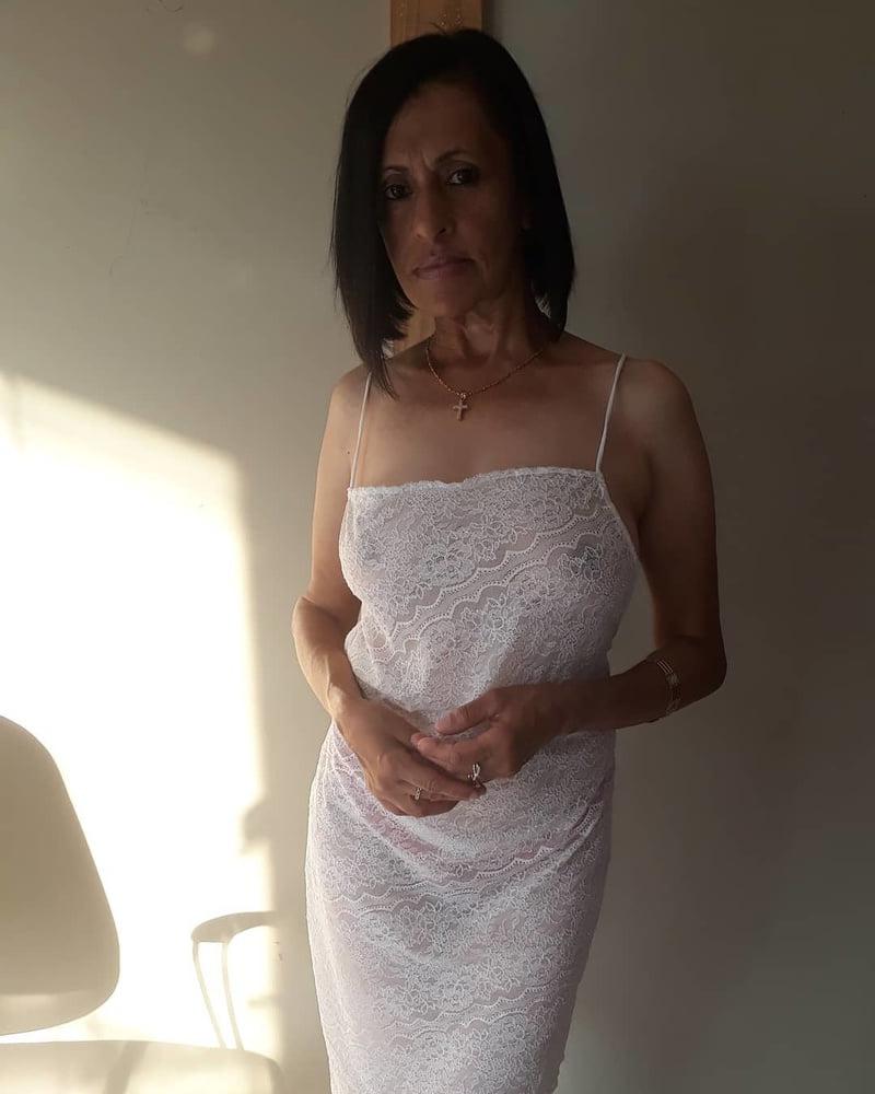 20P Fine looking granny