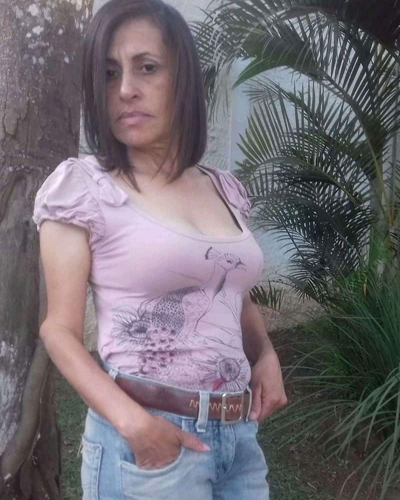 17P Fine looking granny