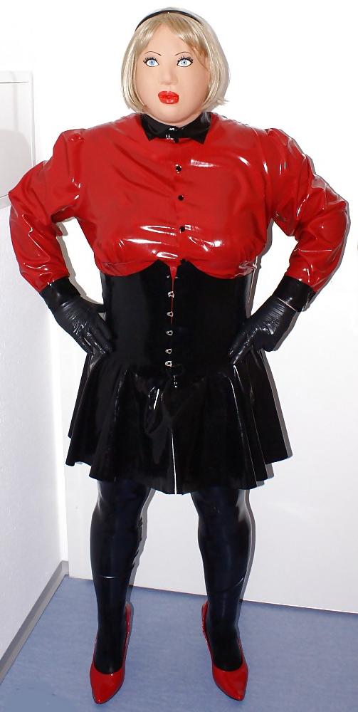 15P Rubberdoll Sabine 3
