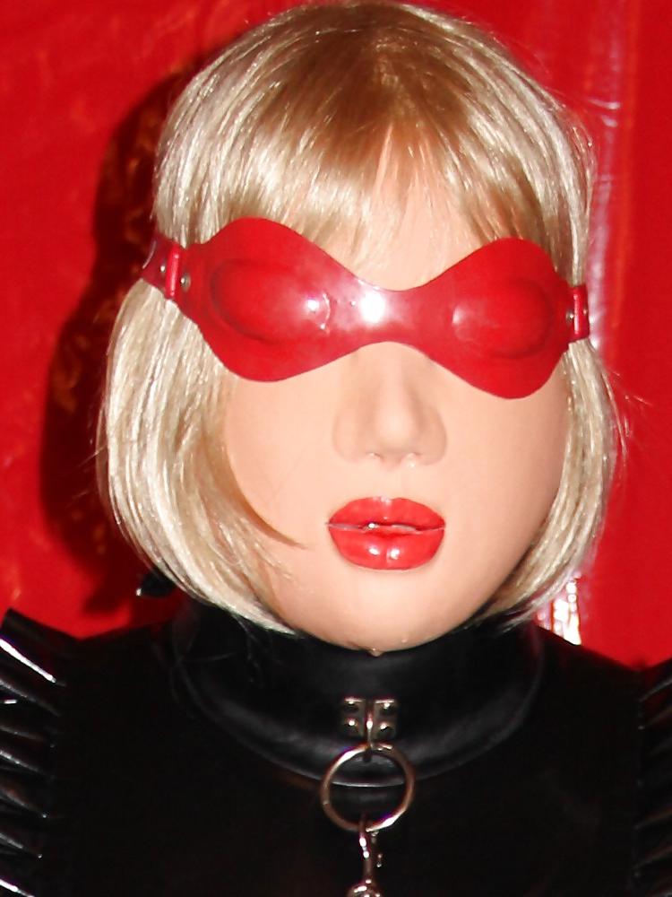 15P Rubberdoll Sabine 3