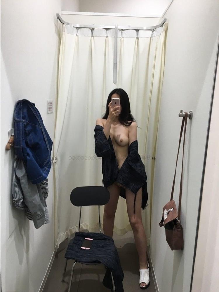 7P Fitting Room 1