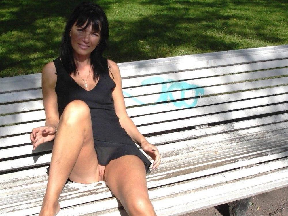 25P Upskirt Fuckholes 8