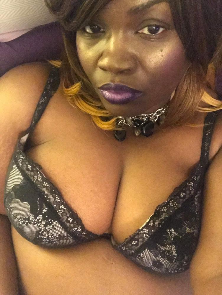 25P Black slut Horny milf Home and Work Selfies