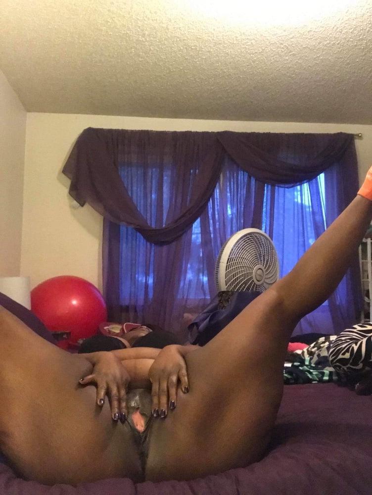 25P Black slut Horny milf Home and Work Selfies