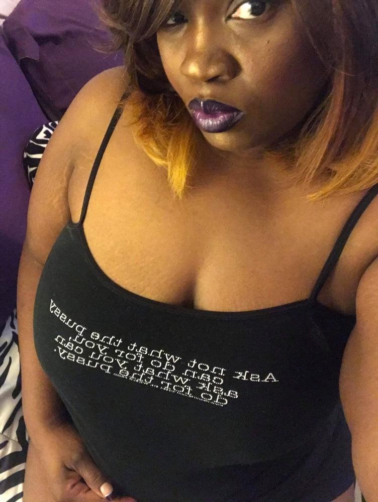 25P Black slut Horny milf Home and Work Selfies
