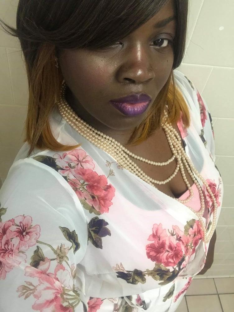 25P Black slut Horny milf Home and Work Selfies