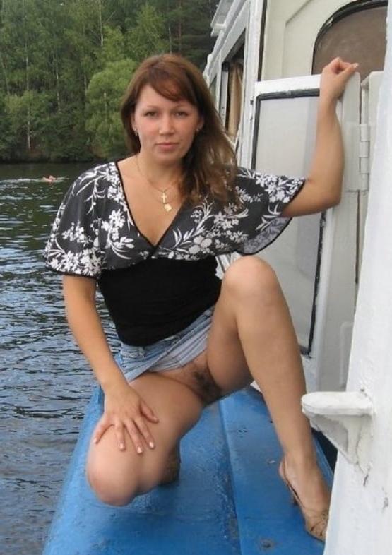 25P Upskirt Fuckholes 6