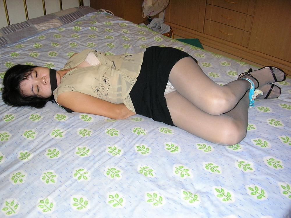 25P Ingga Asian Amateur Bondage 14