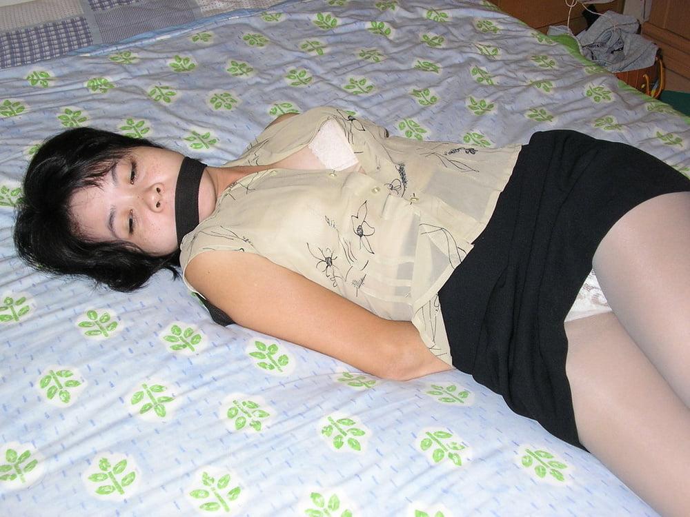 25P Ingga Asian Amateur Bondage 14