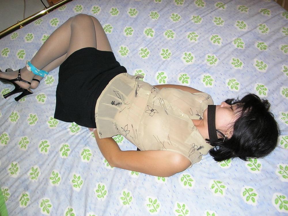 25P Ingga Asian Amateur Bondage 14