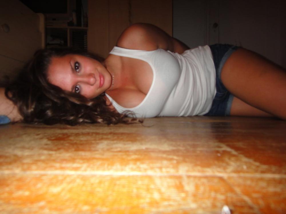 25P Non nude big tits....