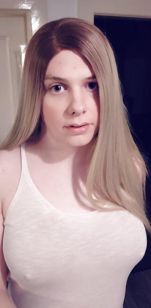 25P Non nude big tits....