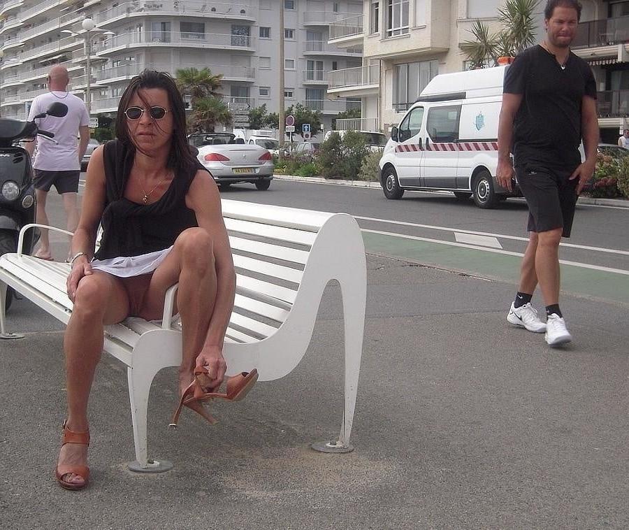 25P Upskirt Fuckholes 7