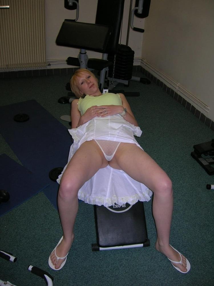 25P Upskirt Fuckholes 7