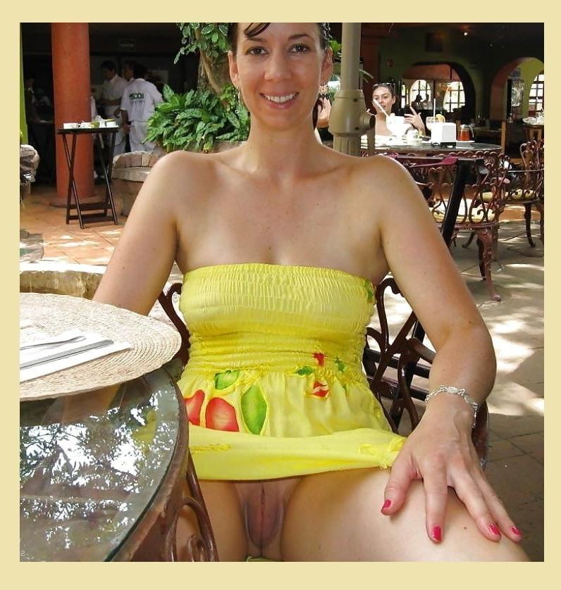 25P Upskirt Fuckholes 4