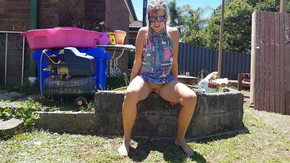 25P Upskirt fuckholes 1