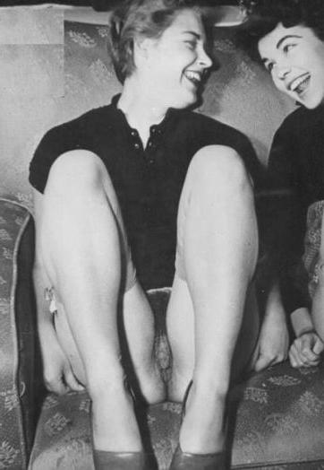 25P Upskirt Fuckholes 2