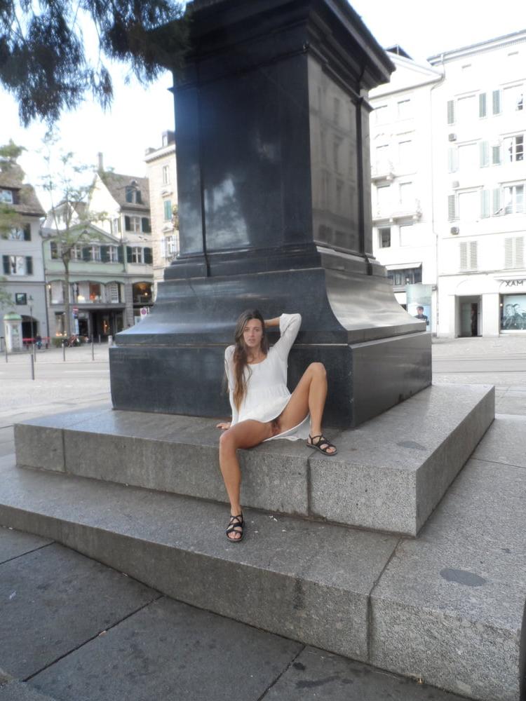 25P Upskirt Fuckholes 9