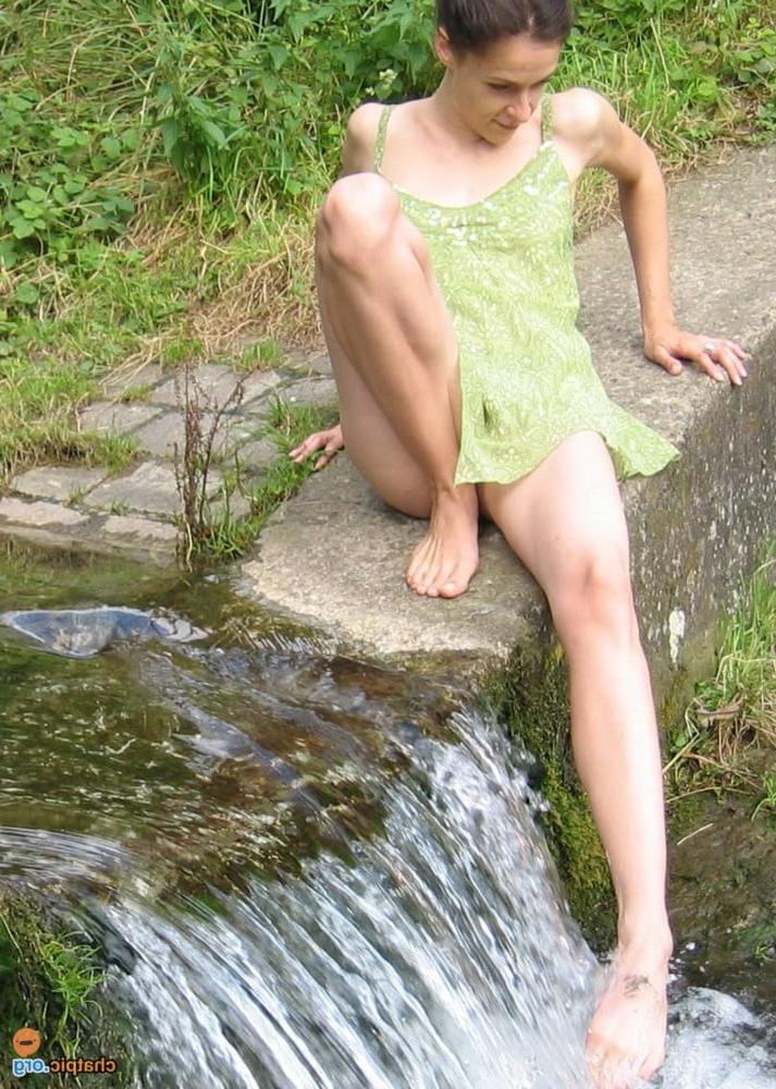 25P Upskirt Fuckholes 9