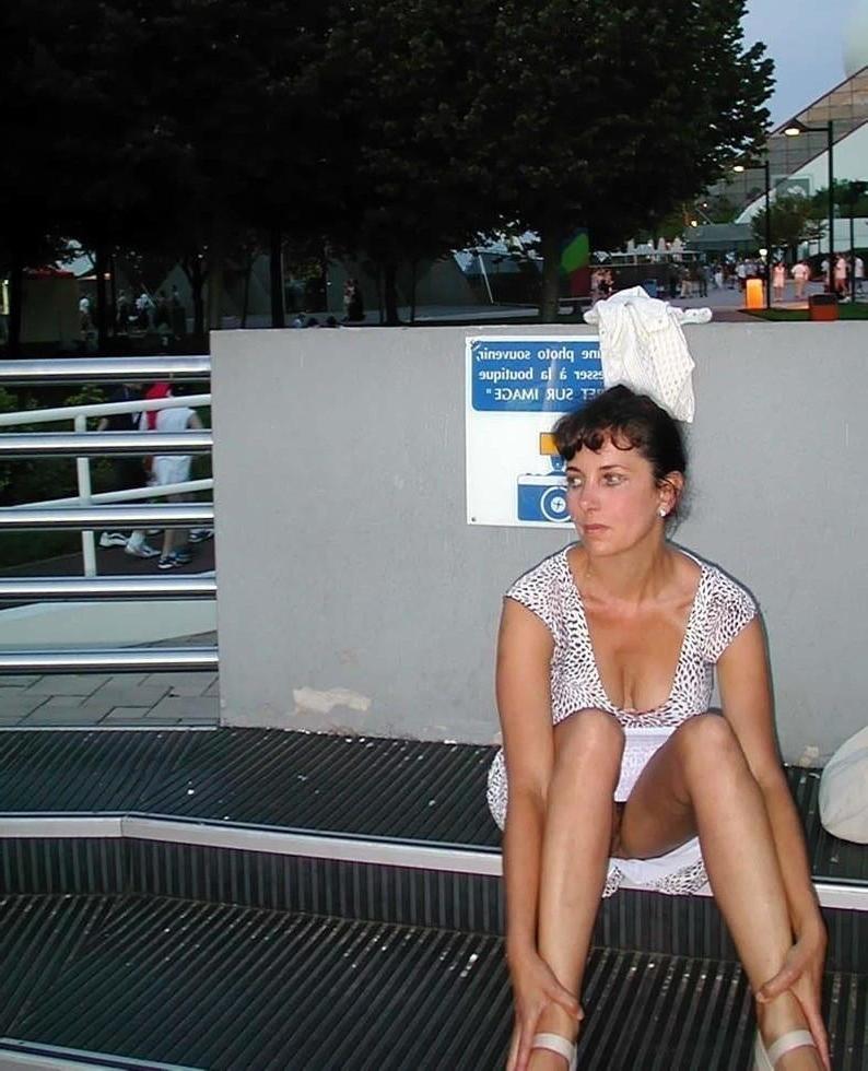25P Upskirt Fuckholes 5