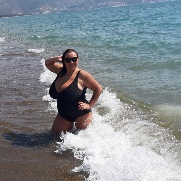 25P Busty Russian Woman 3694