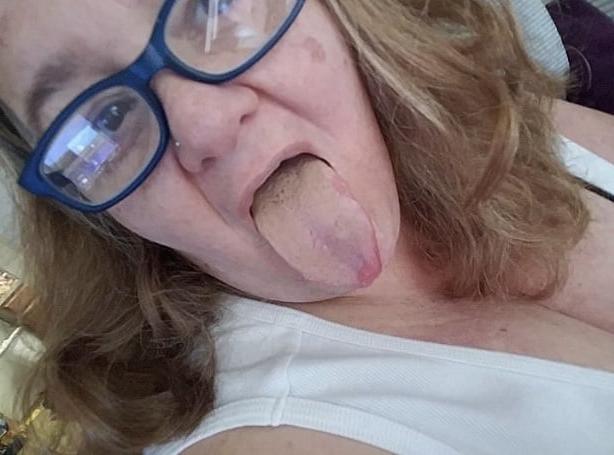 25P 60+ Ssbbw granny loves to swallow