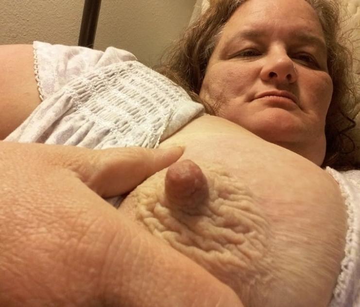 25P 60+ Ssbbw granny loves to swallow